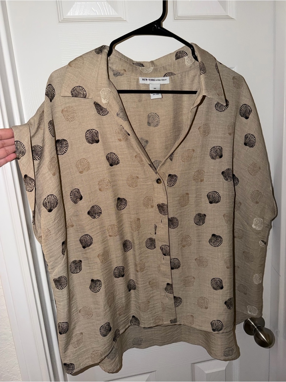 NY Collection Collection Women's Shell-Print Beige Button Front Top
